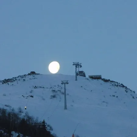 Haus Oberwirl アパート